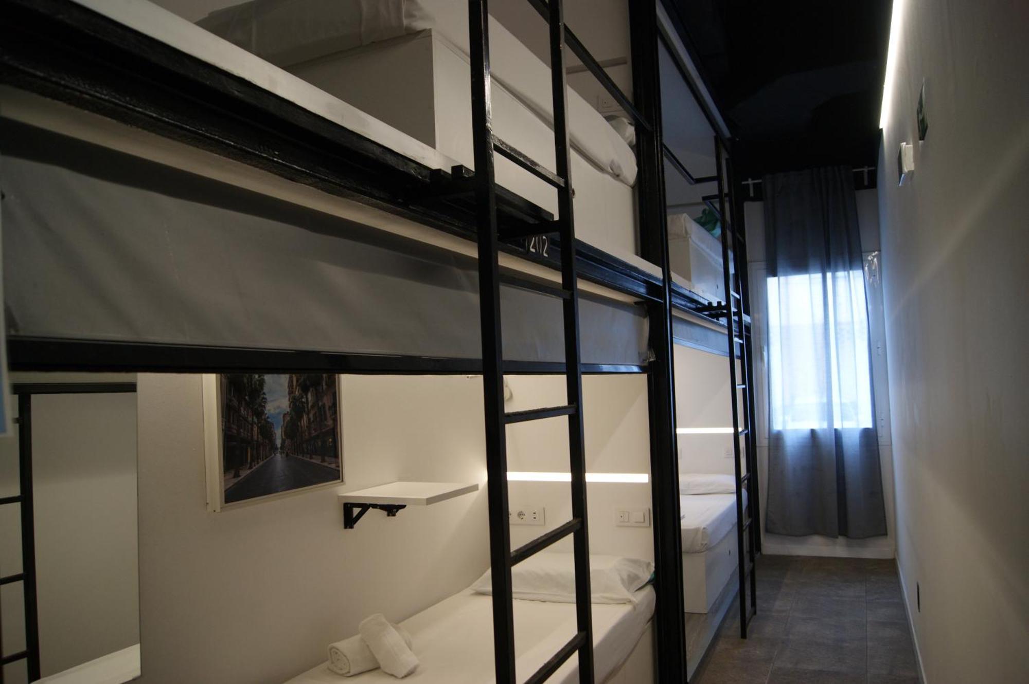 M Pods Malaga Hotel Exterior photo